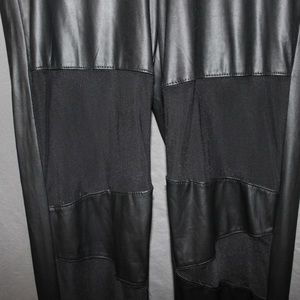 FOREVER 21 BLACK LEGGINGS WITH MESH